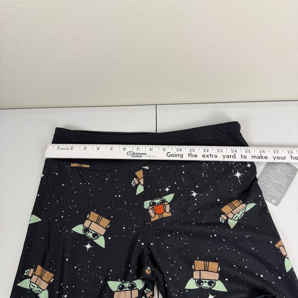 Disney Parks The Mandalorian Baby Yoda Star Wars Black Leggings Women's Size M - Picture 7 of 8